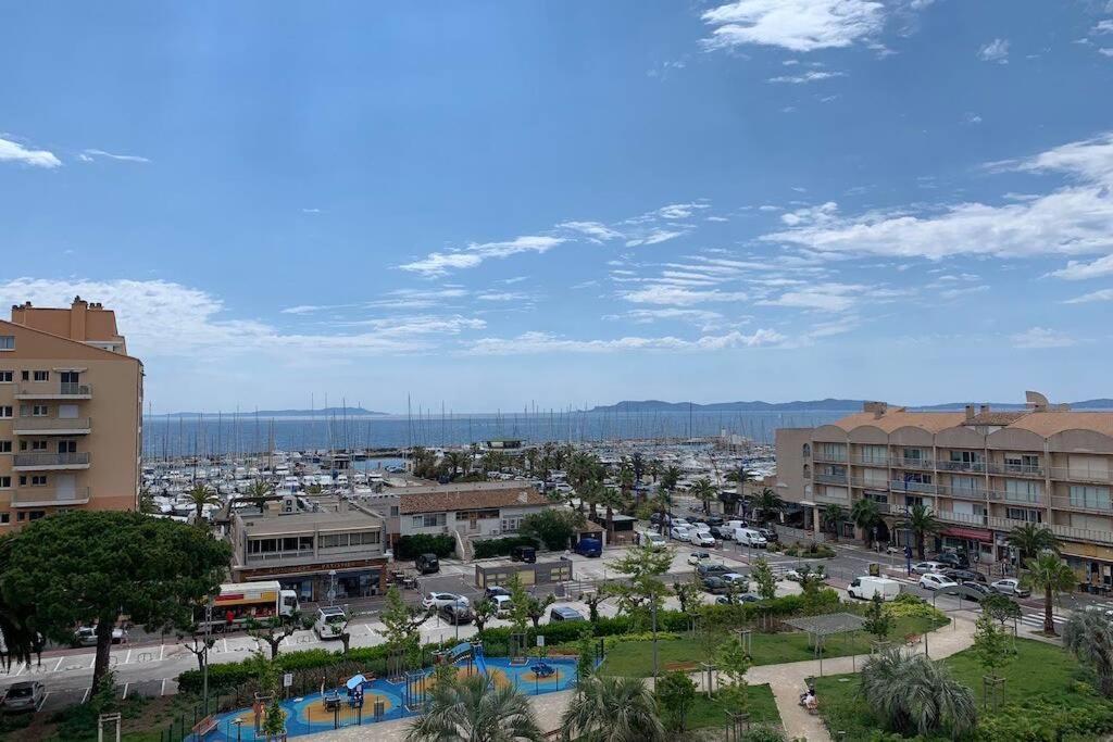 L'Effet Mer, Duplex Sur Le Port Avec Ses 2 Terrasses Vue Mer 耶尔 外观 照片